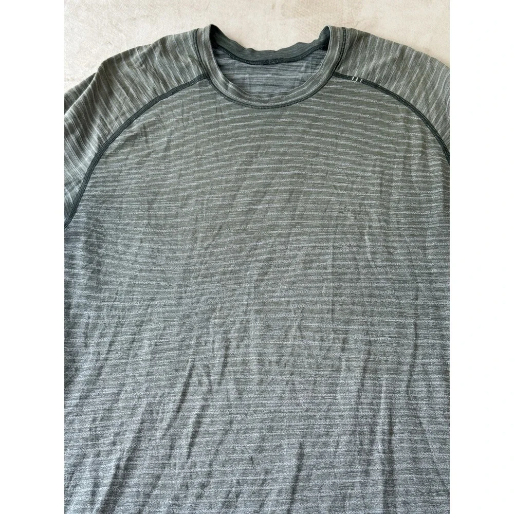 Lululemon Metal Vent Tech Performance Shirt Striped Top U3 Gray Ombre Men's Sz L